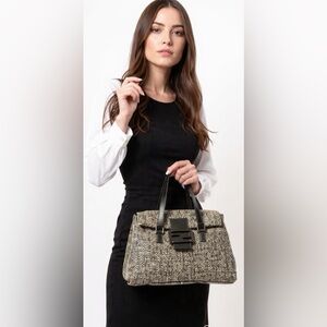 Authentic ✅rare💕🟰❤️Fendi ❤️Monogram Zucca print tote